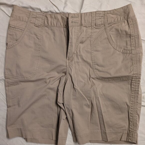 St. John's Bay khaki Bermuda shorts, size 14 Petite - Picture 1 of 3